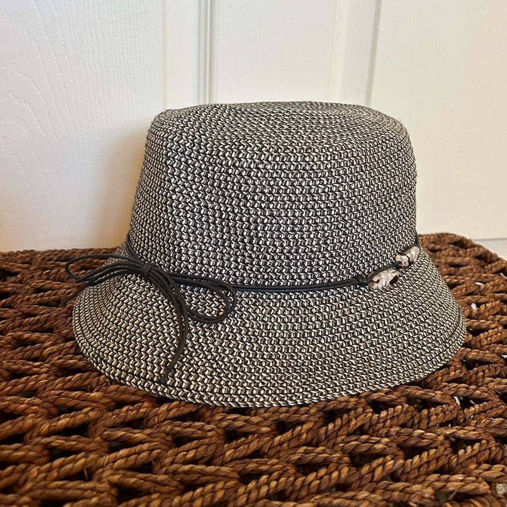 Women’s summer woven bucket hat